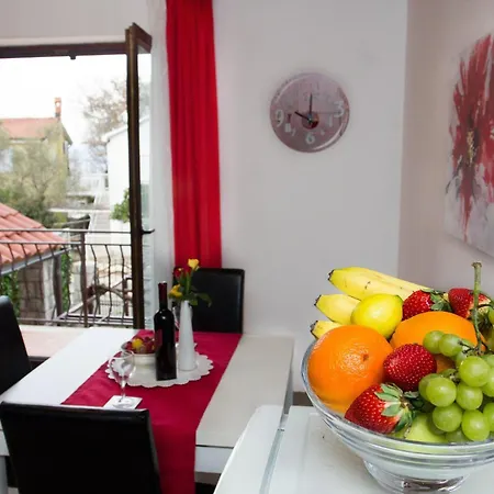Leo Apartman *