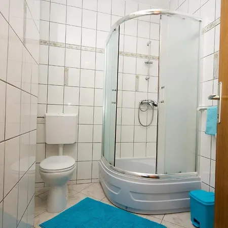 Apartament Leo Vantacici